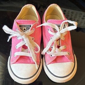 Converse all stars Kids Sneakers in Bright Pink